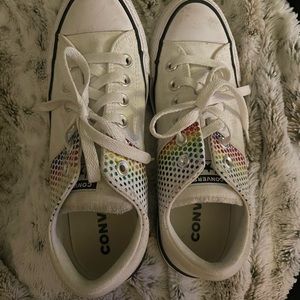 Converse Women’s size 7.